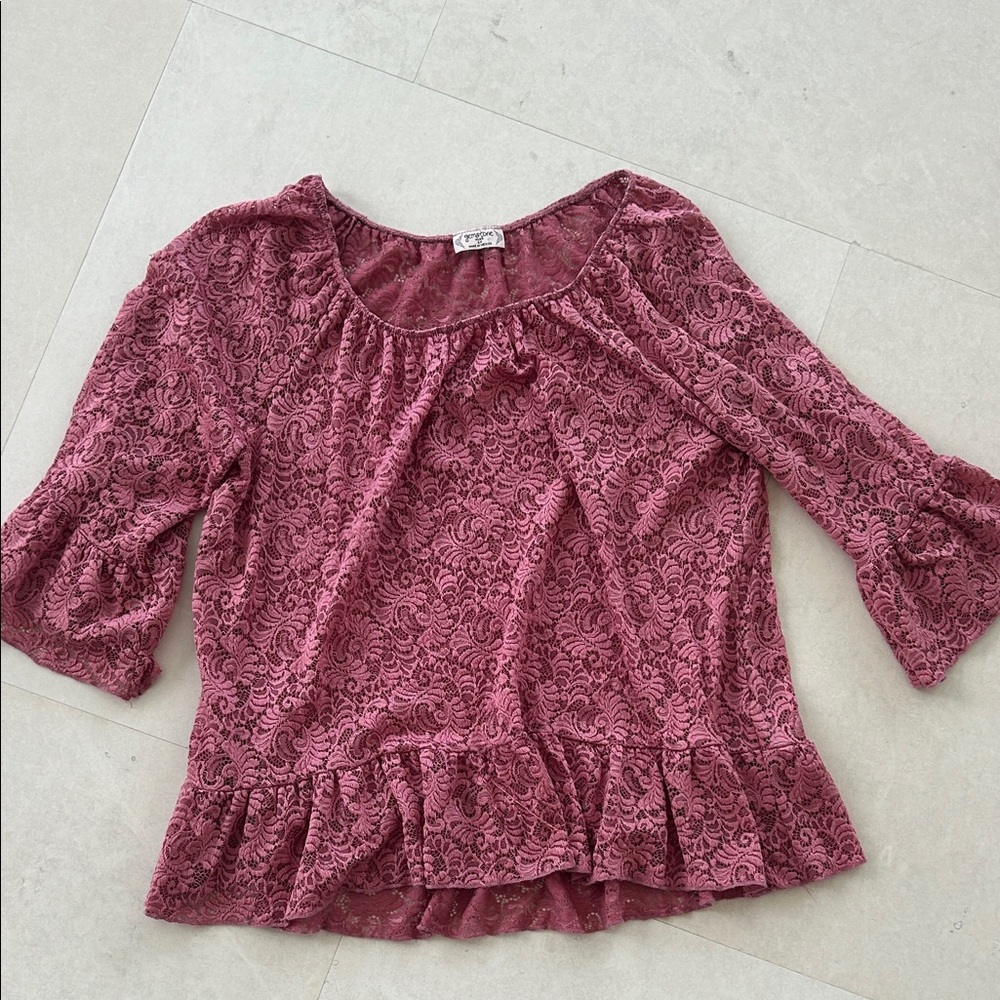 Chic Lace Blouse in Rose by Gemstone